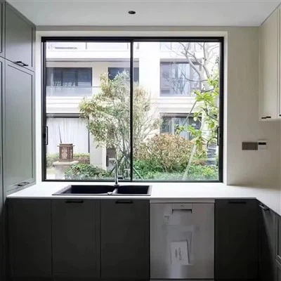 النوافذ المنزلق النحيف